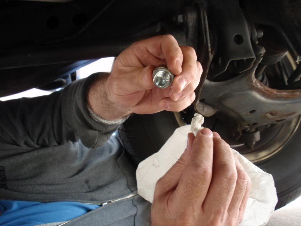 How To Changing your Manual Transmission Fluid Chevrolet Colorado